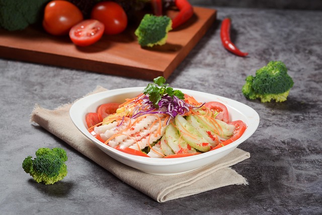 여름철 입맛 살리는 오이무침 레시피